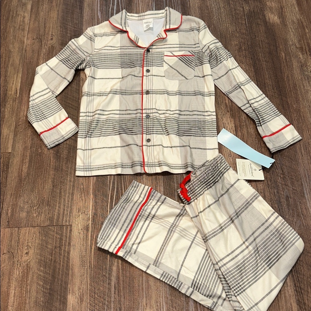 Hearth & Hand with Magnolia 2 piece Plaid Pajama Set sz 8 NWT - Picture 1 of 3